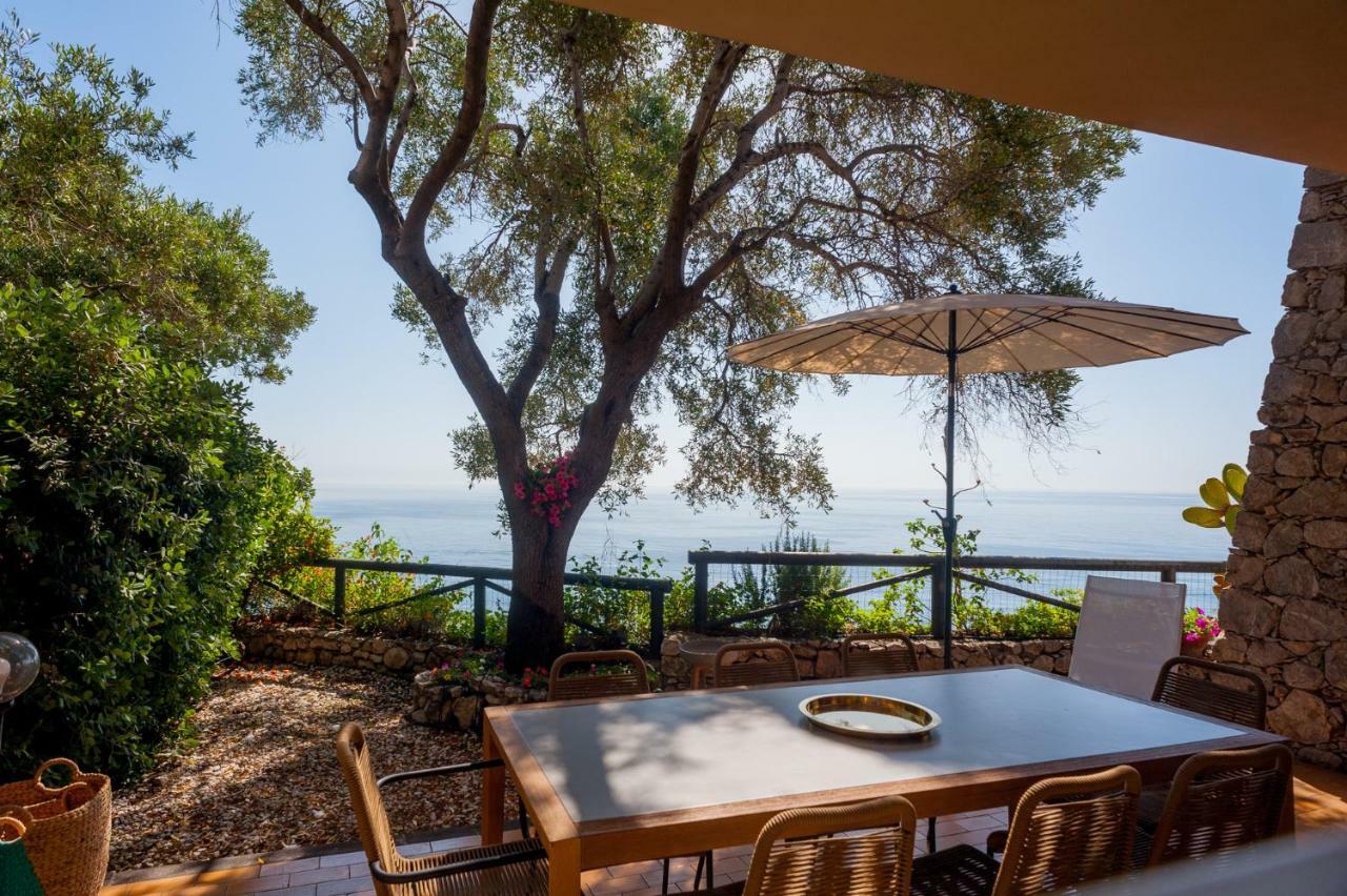 Casa Trevelyan Isola Bella Apartment ตาออร์มินา ภายนอก รูปภาพ